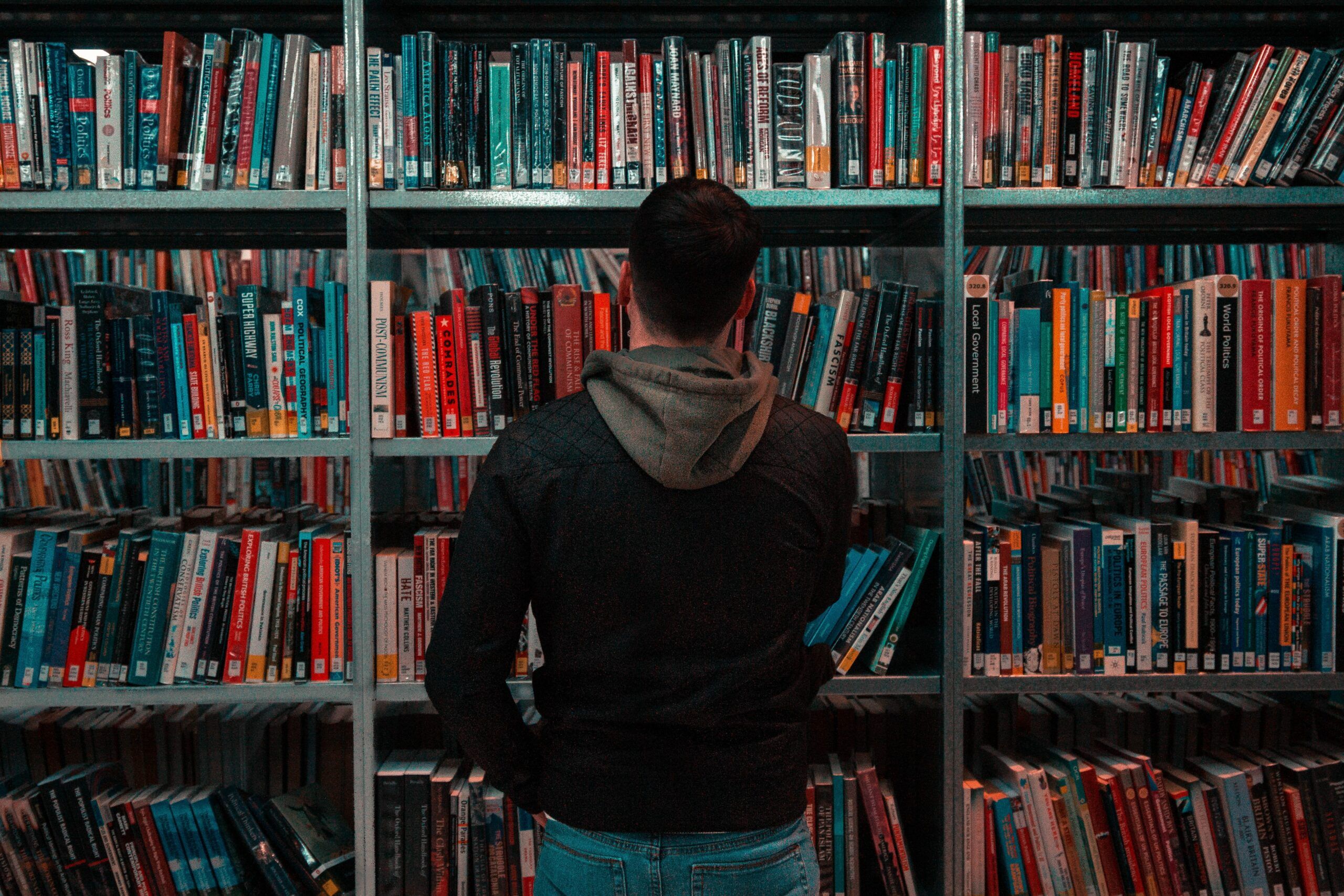 boy-looking-for-books